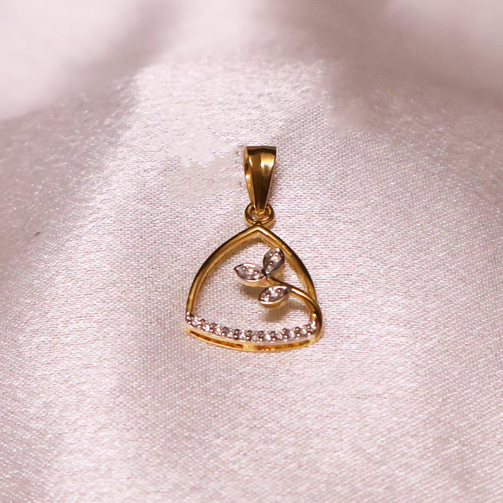 DIAMOND PENDANT
